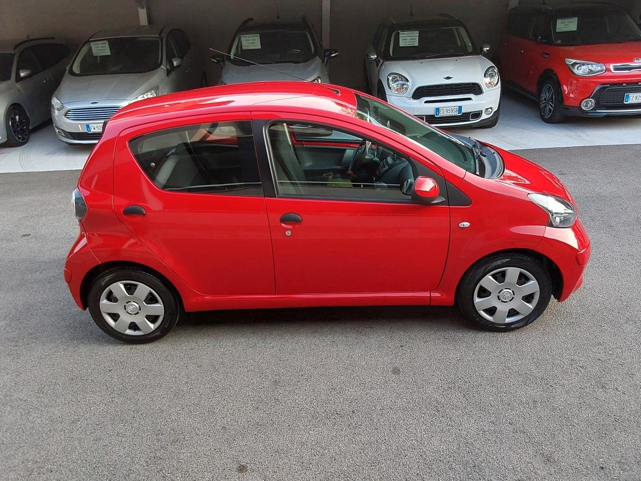 Toyota Aygo 1.0 68 CV ACTIVE 5 Porte Km 50.000
