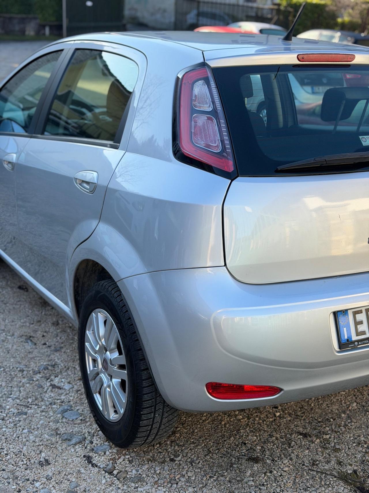 Fiat PUNTO 1.4 8V 5P EASYPOWER STREET NEOPAT