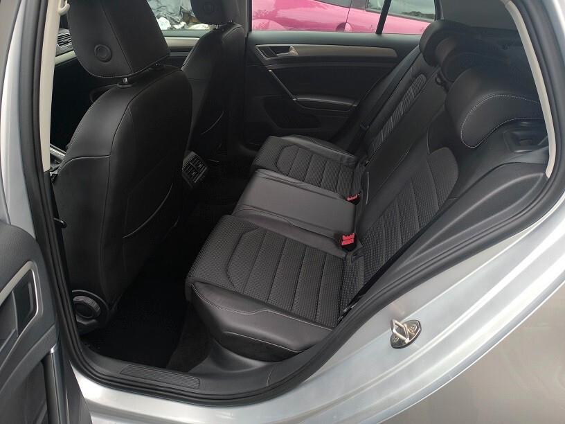 Volkswagen Golf 1.6 TDI 110 CV 5p. Highline R-LINE