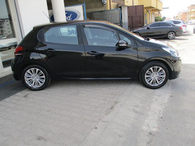 PEUGEOT 208 PureTech 5 porte Allure