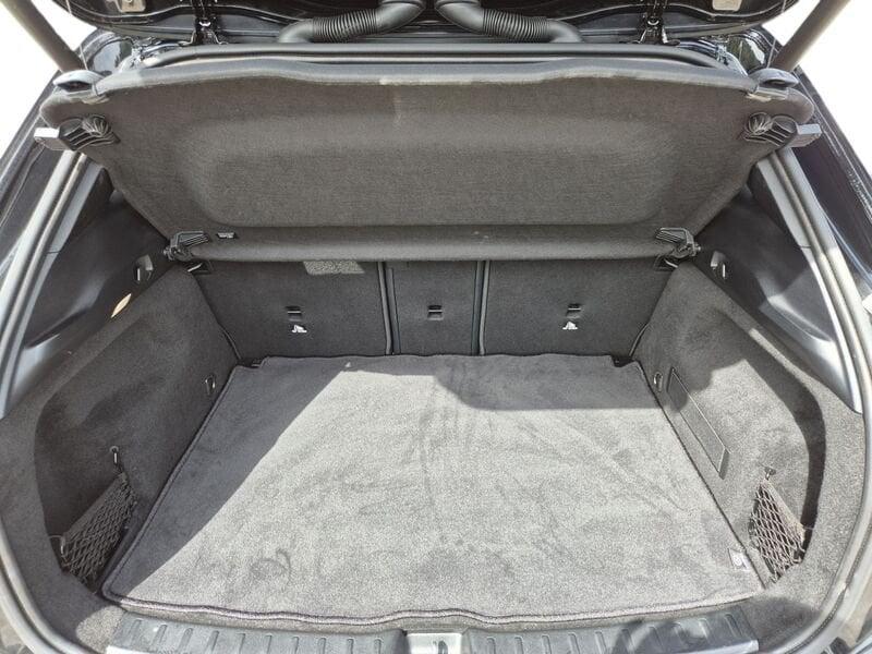 Mercedes-Benz GLA 200 d Premium 4matic auto