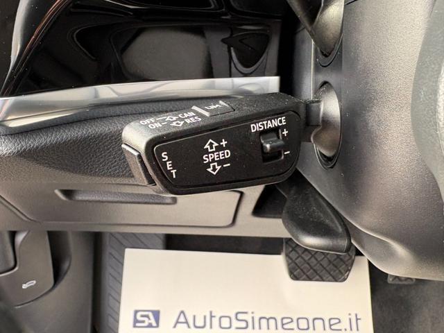 AUDI Q3 35 TDI quattro S tronic Business COCKPIT