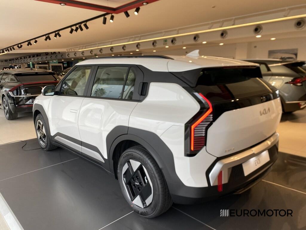 Kia EV3 58,3 kWh Air c/pompa calore