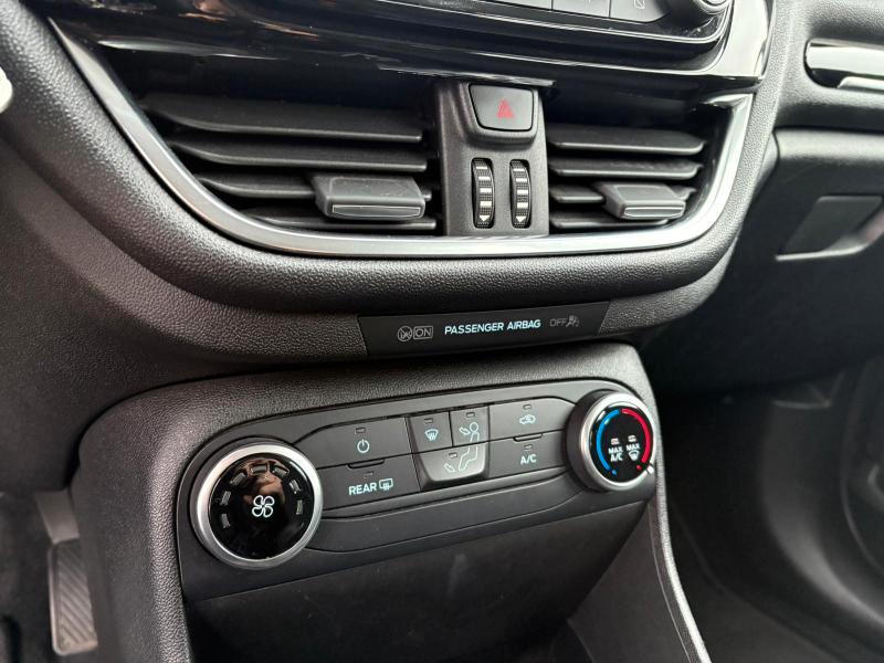 Ford Fiesta 5 Porte 5p 1.1 BENZ 85 CV Titanium OK NEOPATENTATI