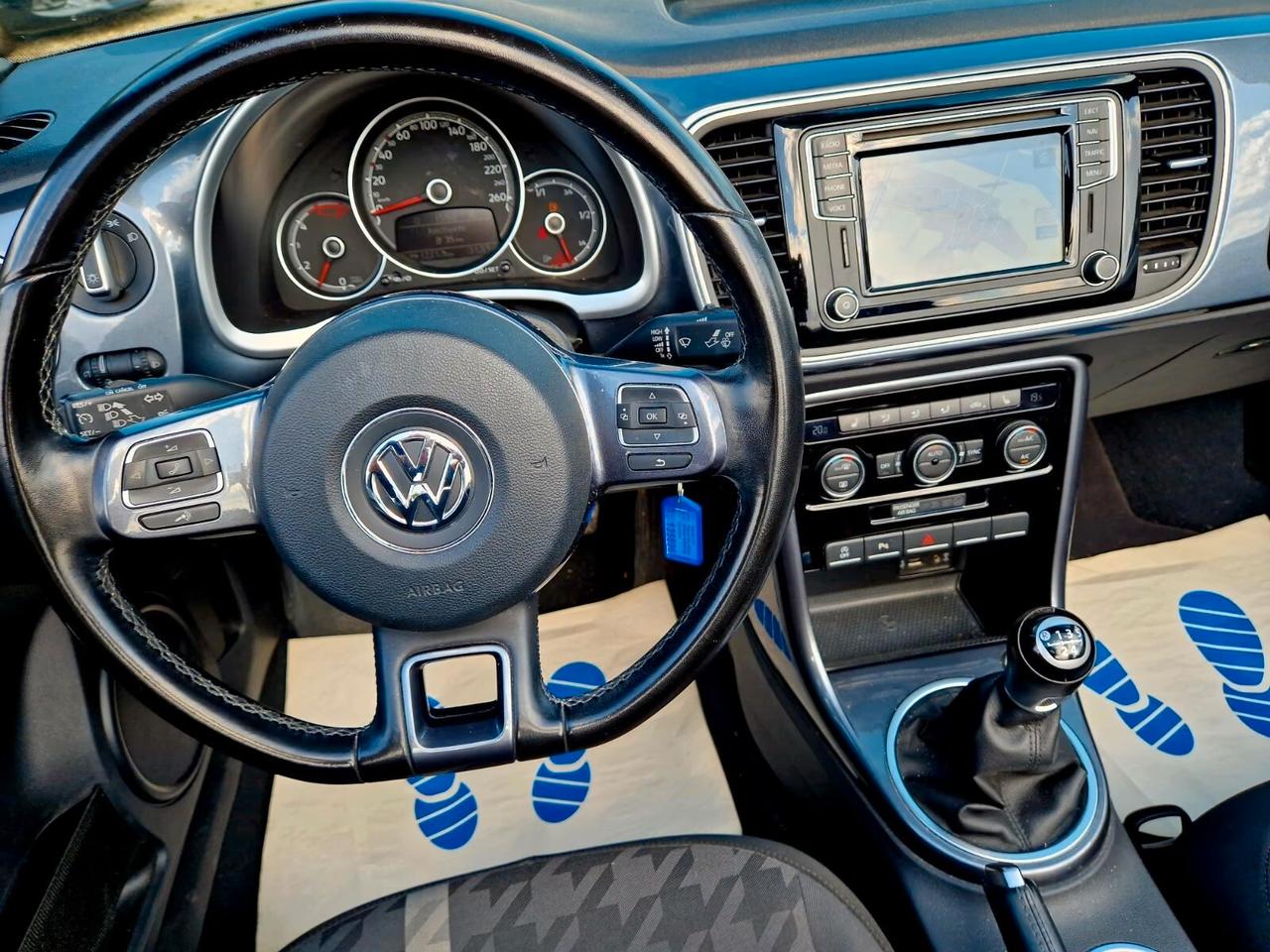 Volkswagen Maggiolino Cabrio 2.0 TDI Design BluMotion Technology