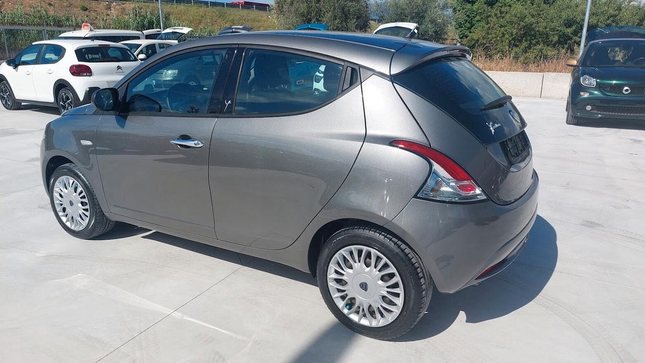 Lancia Ypsilon 1.2 69 CV 5 porte 2017