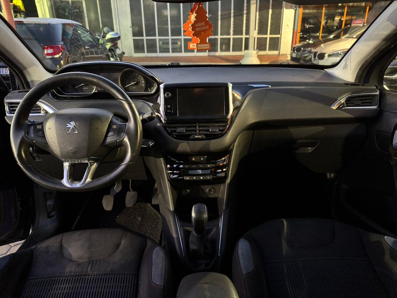 Peugeot 208 1.4 ADATTA A NEOPATENTATI HDi 68 CV 5 porte Allure
