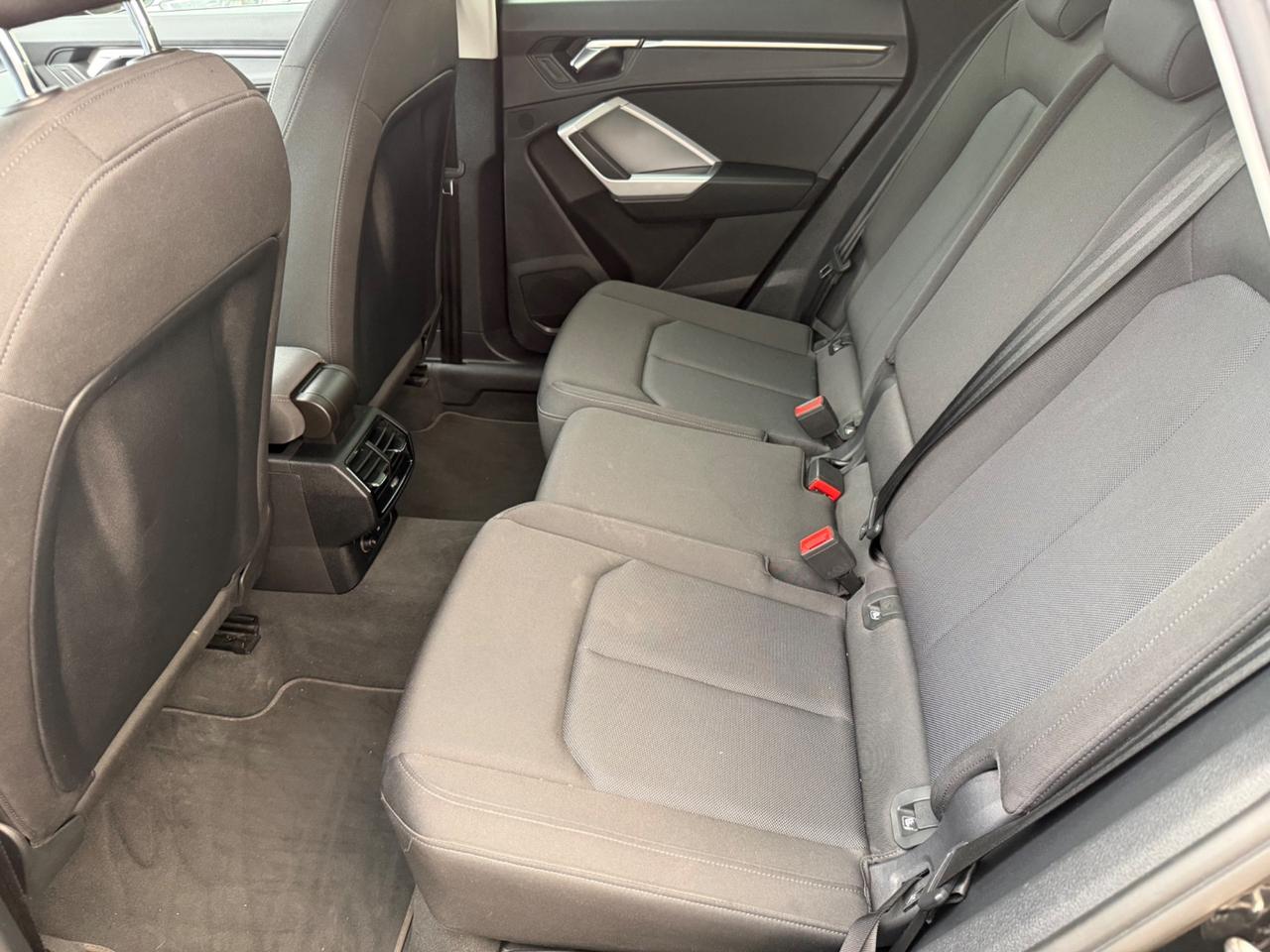 Audi Q3 35 TDI S tronic line edition