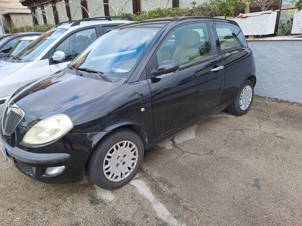 Lancia Ypsilon 1.3 MJT 75 CV Oro Giallo