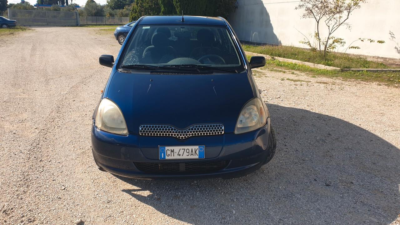 Toyota Yaris 1.0i 16V cat 5 porte 60cv