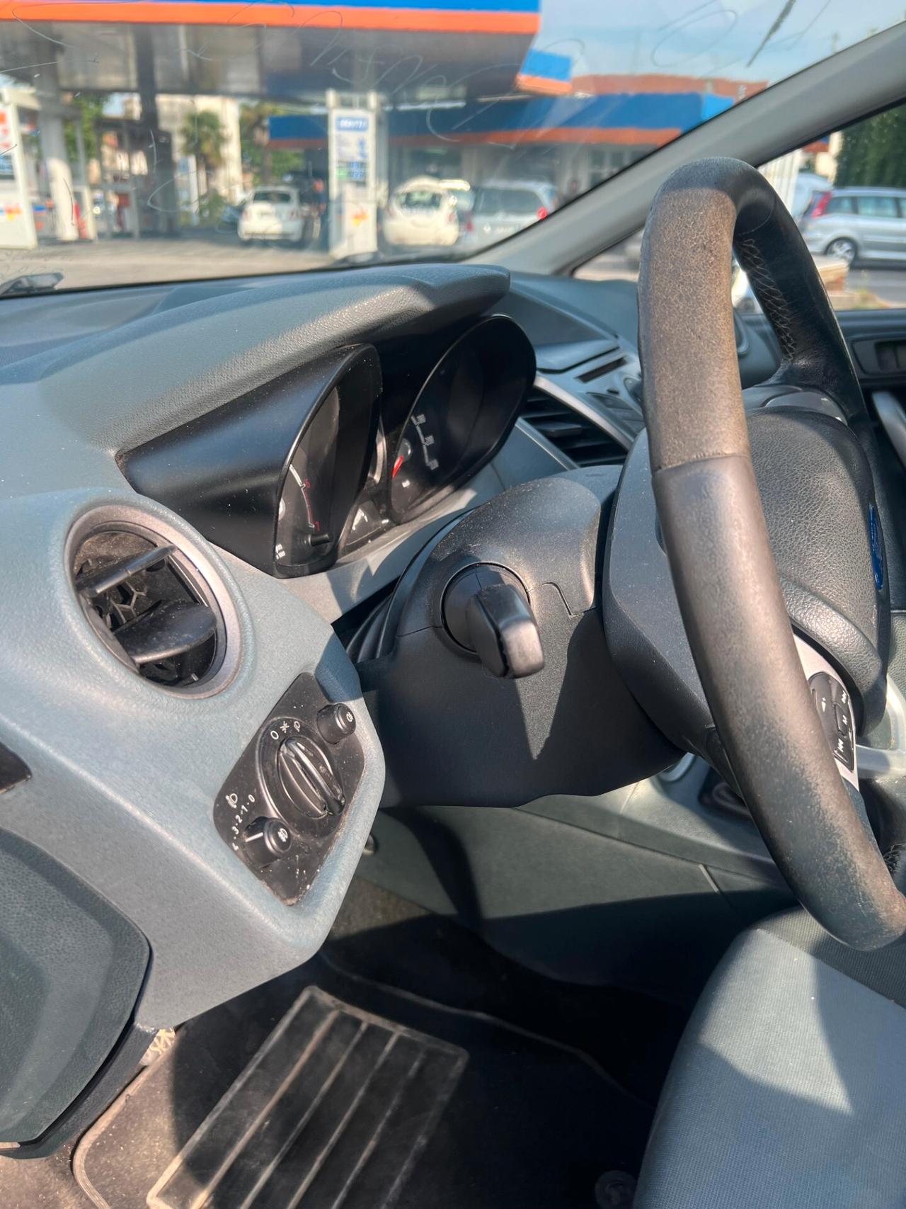 Ford Fiesta 1.2 82 CV 5 porte Titanium