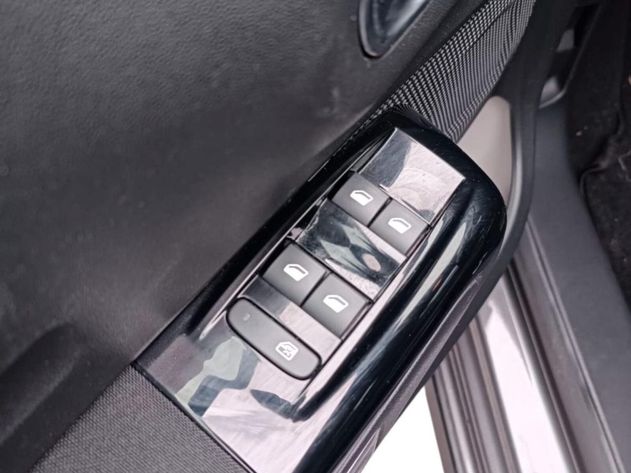 Citroen C3 BlueHDi 100 S&S Shine Pack