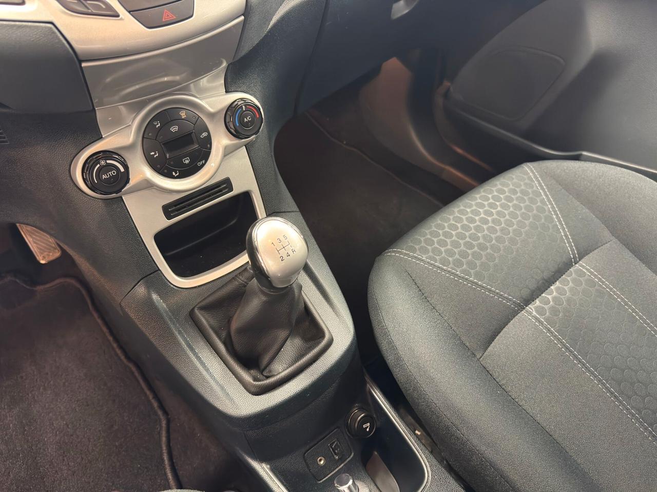 Ford Fiesta 1.2 82 CV 5 porte Titanium