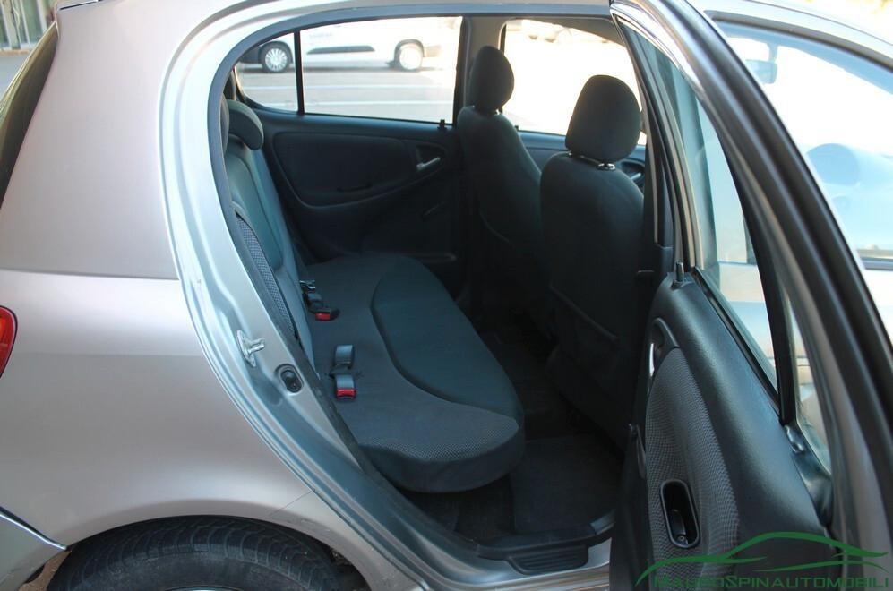 Toyota Yaris 1.3 BENZINA 35000 KM