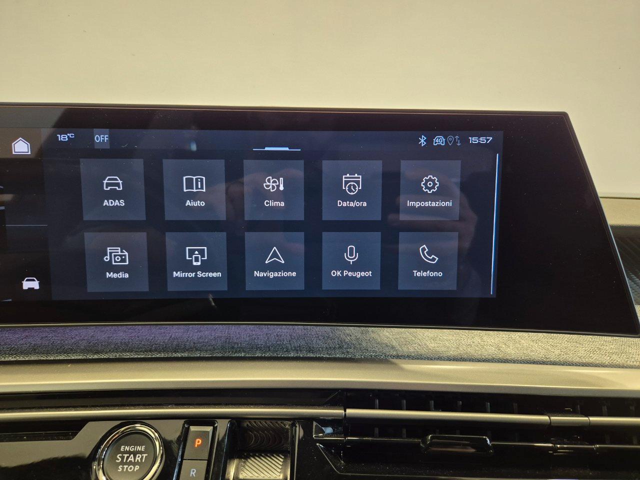 PEUGEOT 3008 Hybrid 145 e-DCS6 Panoramic Pack IN PROMO