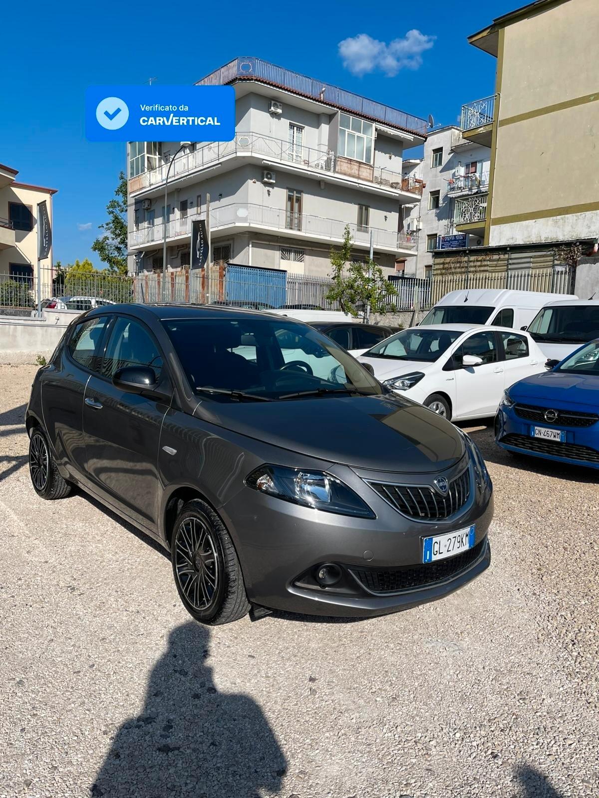Lancia Ypsilon 1.0 FireFly 5 porte S&S Hybrid Gold Plus