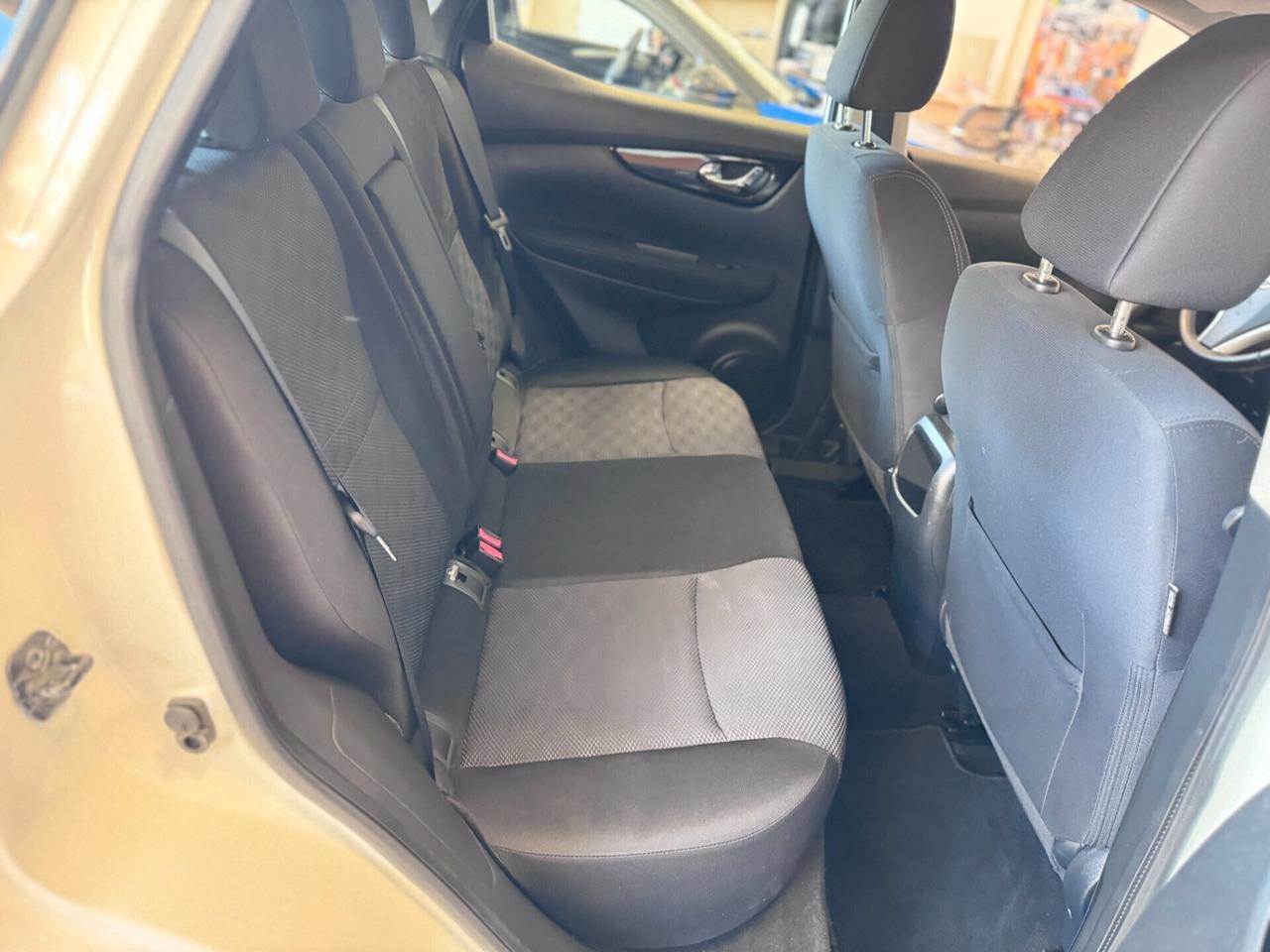 Nissan Qashqai 1.5 dCi Visia