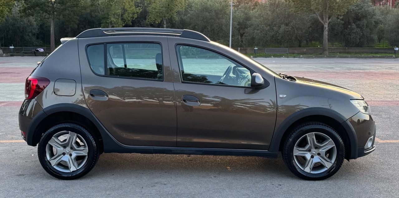 Dacia Sandero Stepway 1.5 dCi CAMBIO AUTOMATICO