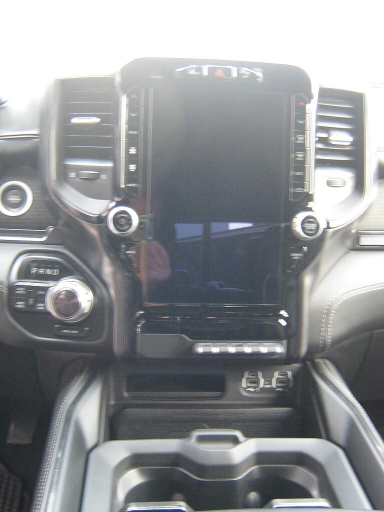 Dodge RAM 1500 LIMITED BLACK EDITION 5.7 V8