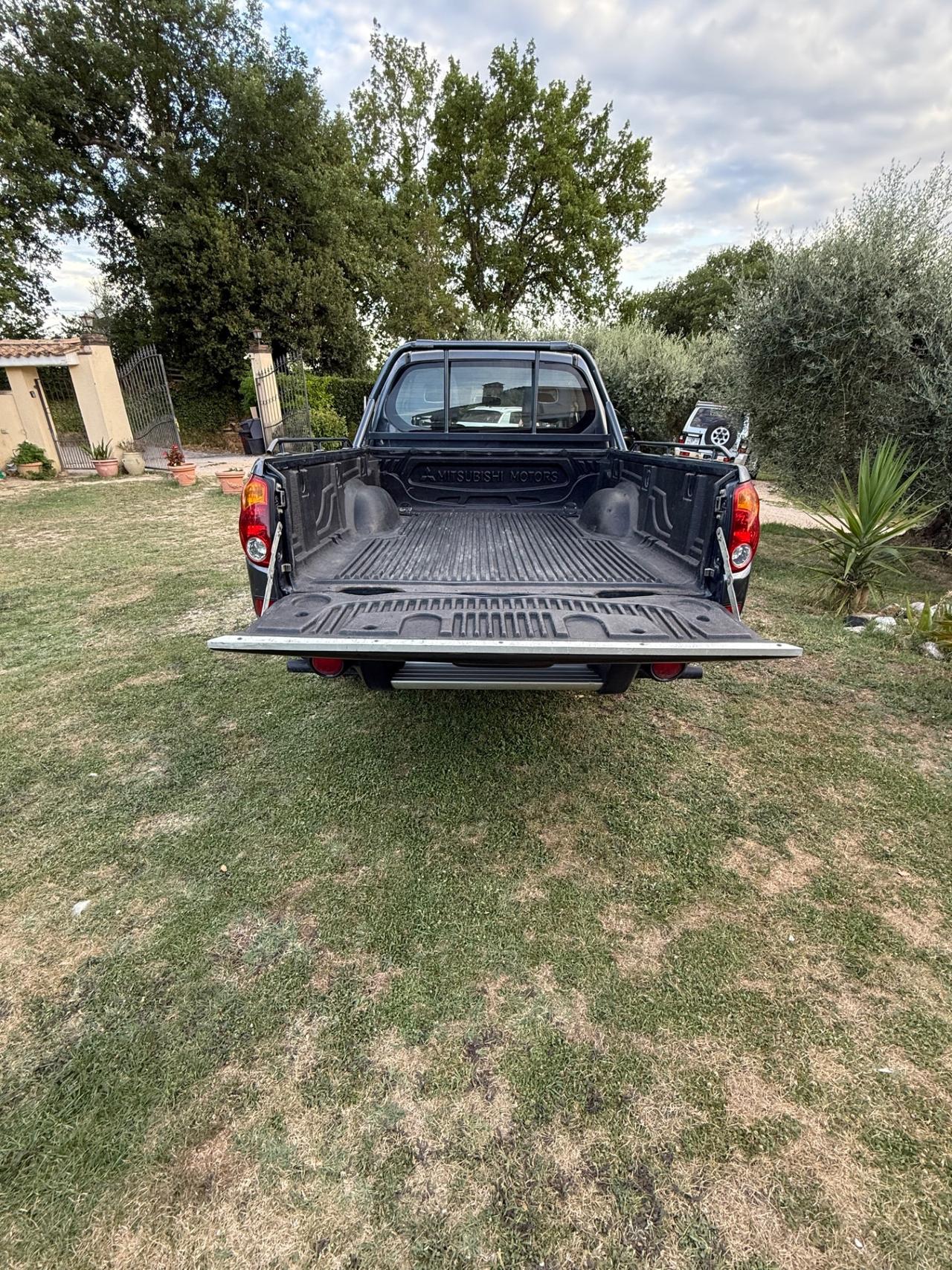 Mitsubishi L200 2.5 DI-D/136CV Single Cab Inform