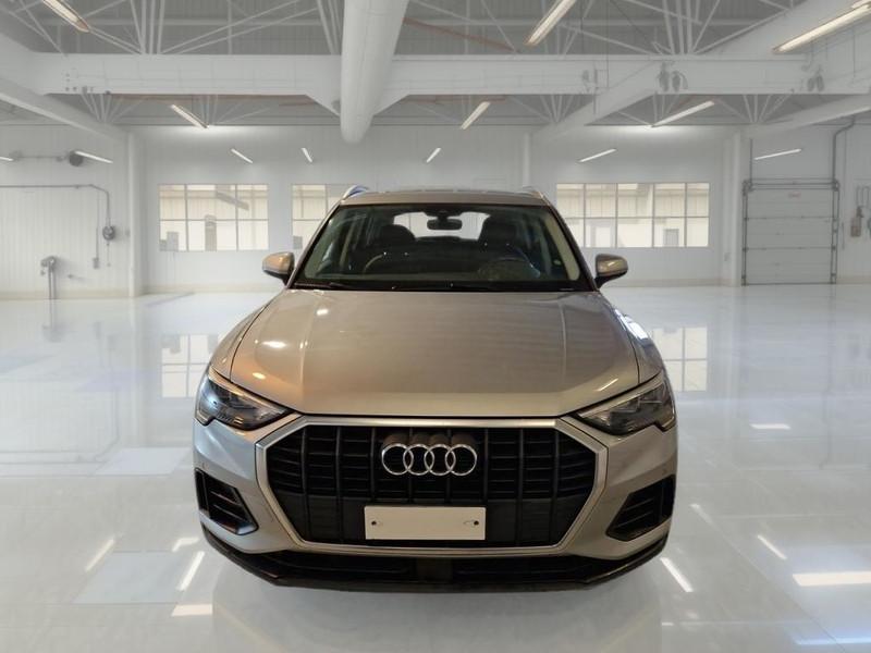 AUDI Q3 35 TFSI S tronic Business