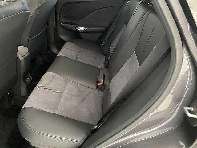 Lexus LBX Hybrid 4WD Original Edition 136 cv