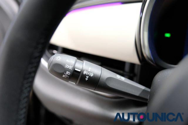 FIAT 600 HYBRID 100 CV DCT MHEV LA PRIMA NEOPATENTATI