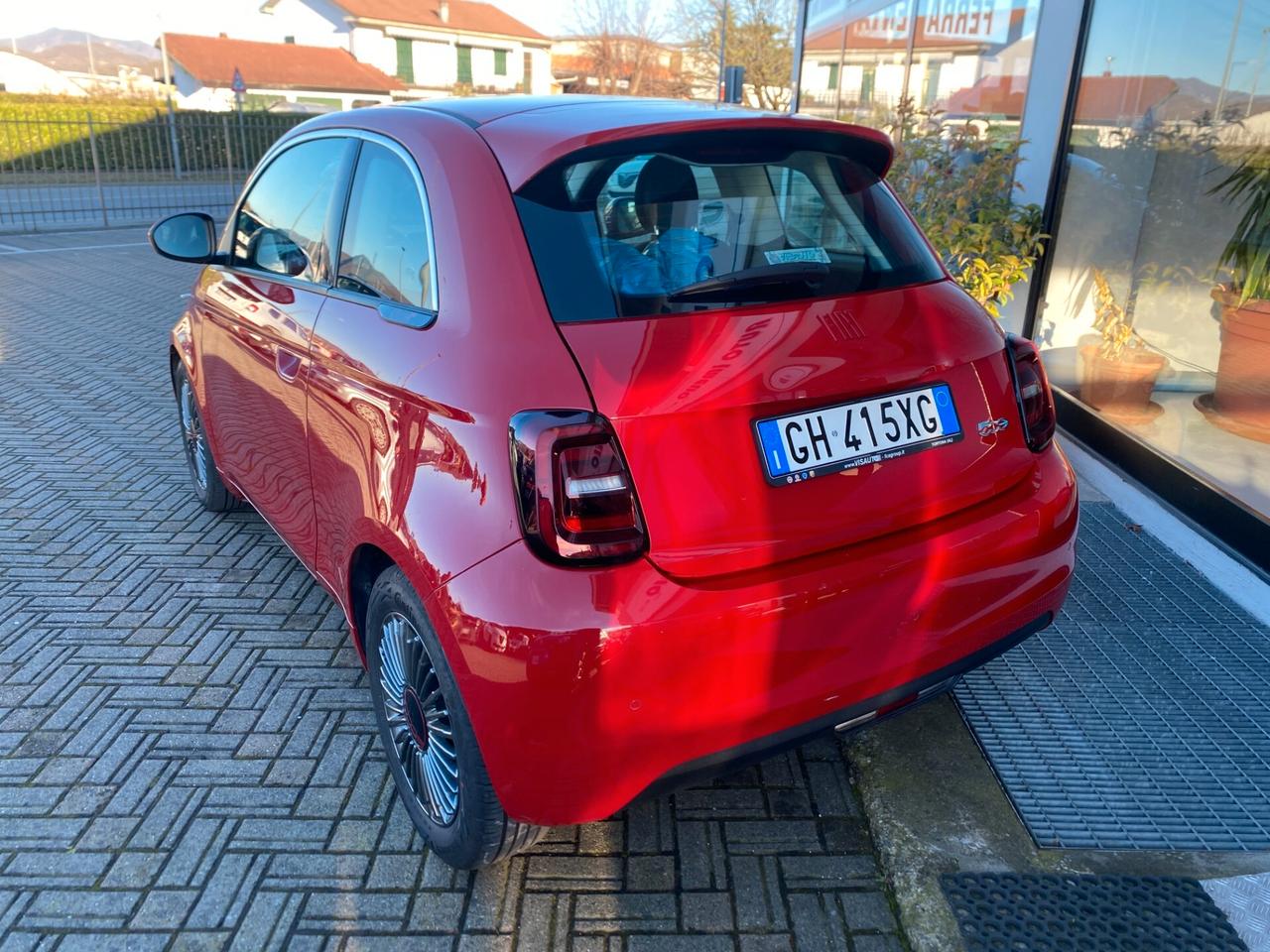 Fiat 500 500e Berlina 23,8 kWh Red