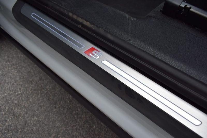 Audi Q3 40 TDI S line QUATTRO da 439 euro al mese