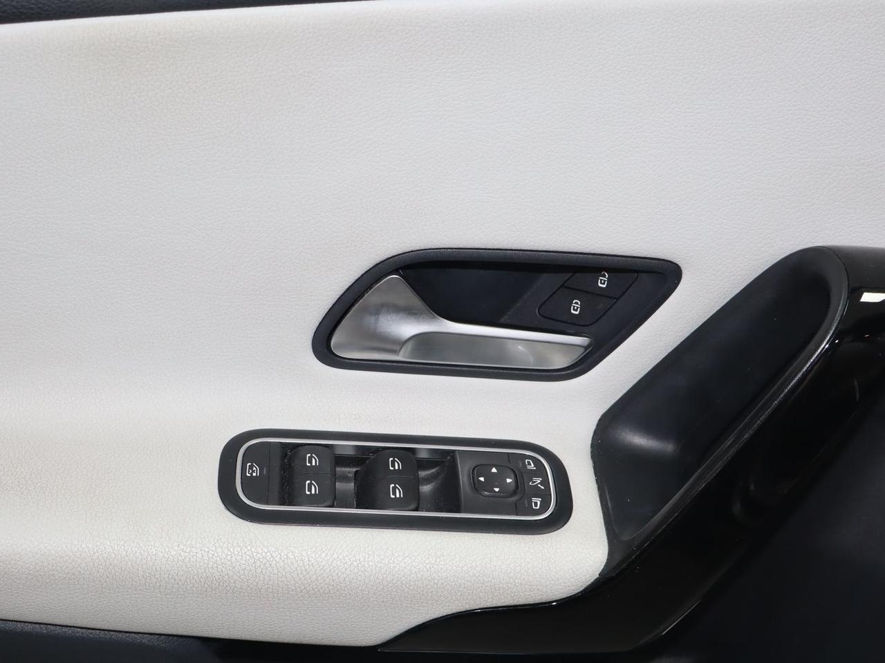 Mercedes-Benz A 180 Business Plus A 180 #9967