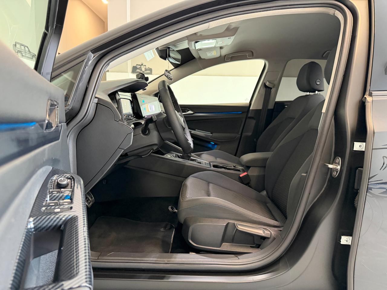 Volkswagen Golf 8 1.0 TSI 110CV ''VENOM WRAP'' ALLESTIMENTO GTI