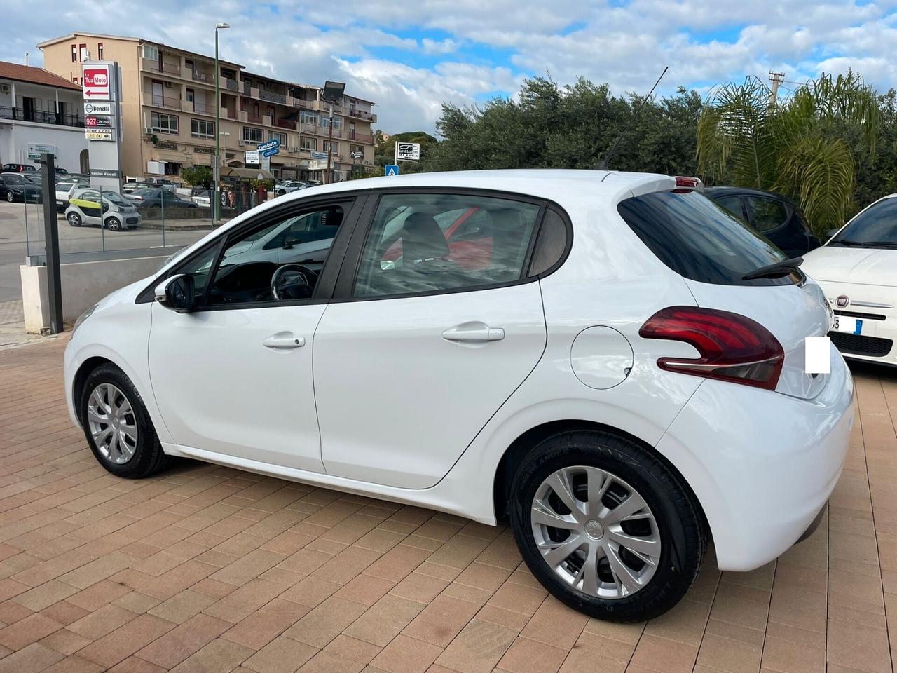 Peugeot 208 "Finanziabile Senza Busta Paga"
