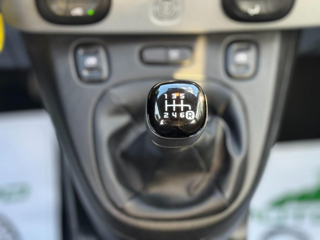 FIAT Panda Cross 1.0 FireFly S&S Hybrid UniPro UConnect 7 Pollici