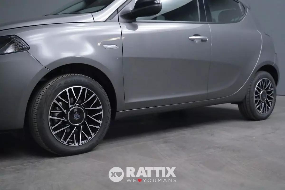 Lancia Ypsilon 1.0 Firefly Hybrid 70CV Platino