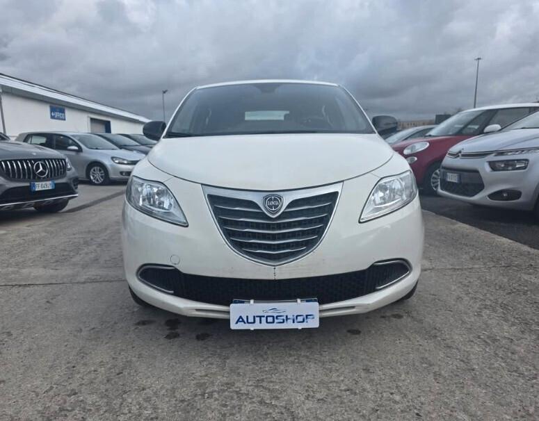 Lancia Ypsilon 1.2 69 CV 5 porte Gold