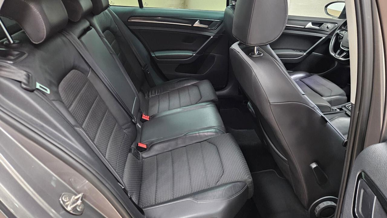 Volkswagen Golf 1.6 TDI DSG 5p. Highline BlueMotion Technology