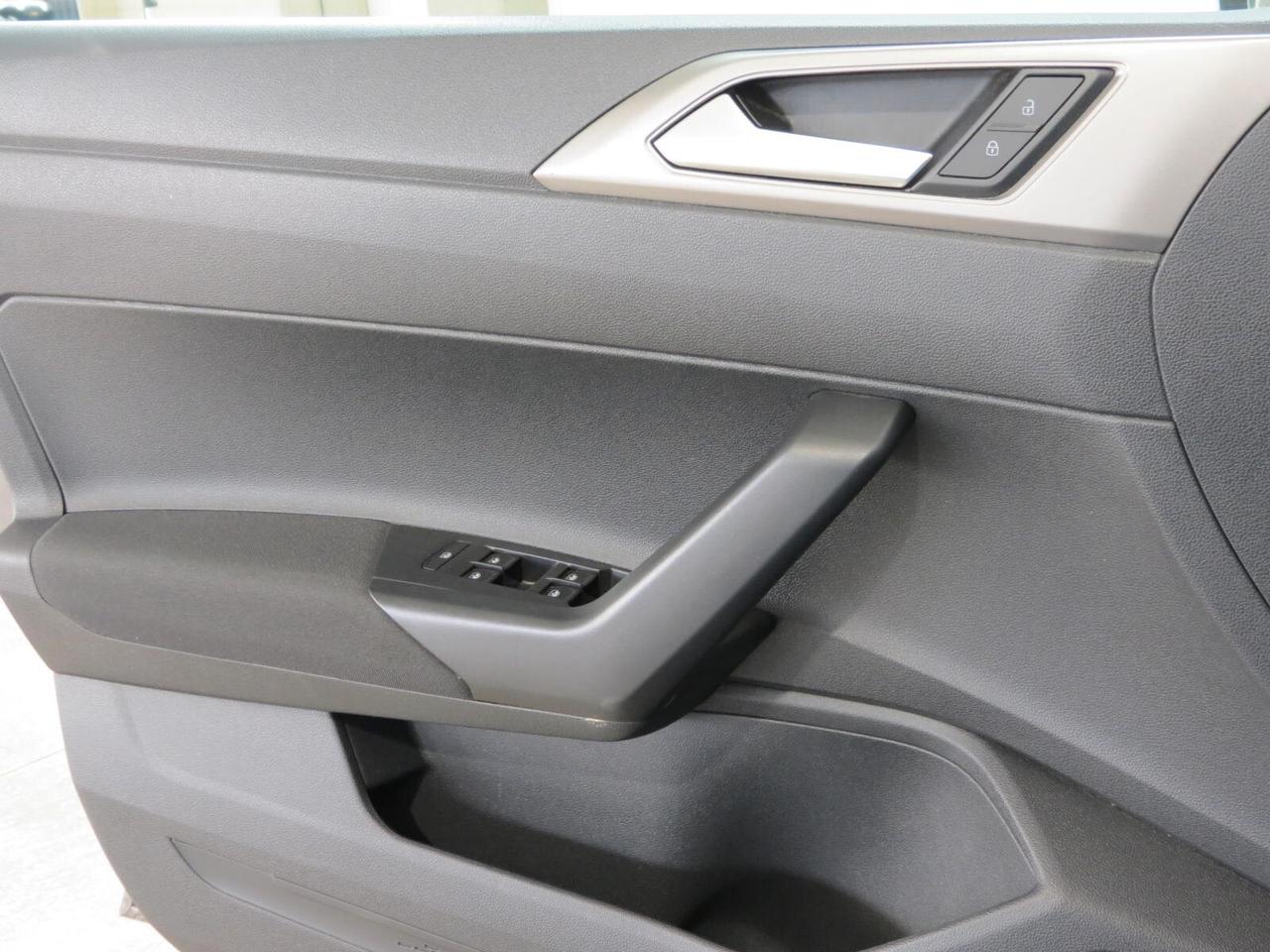 Volkswagen Polo 1.0 TGI 90 CV COMFORTLINE R-LINE