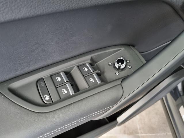 AUDI Q5 40 TDI 204 CV quattro Identity Black SLINE STRONIC