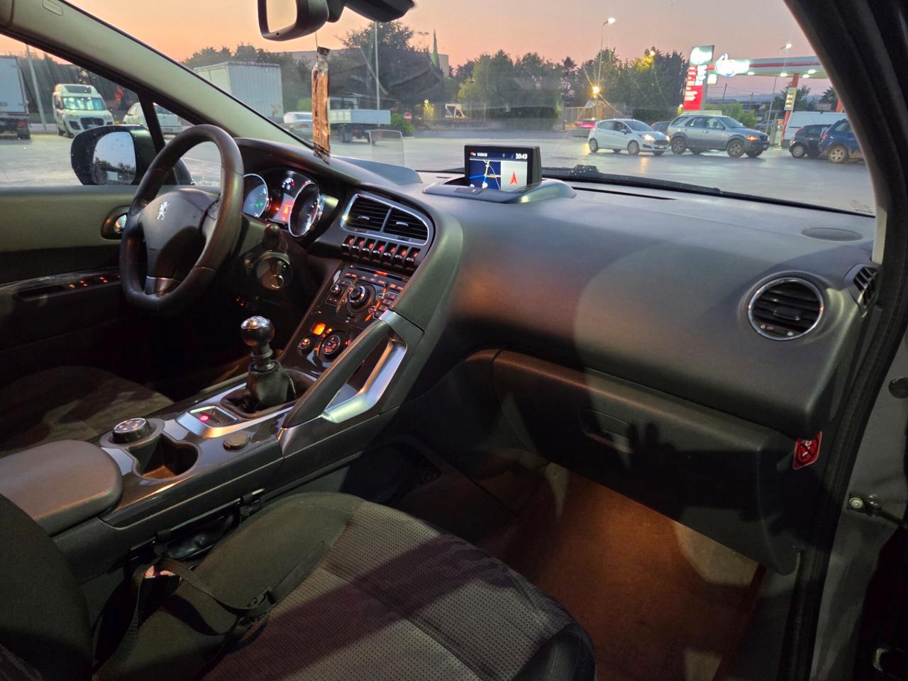 Peugeot 3008 1.6 HDi 110CV Premium