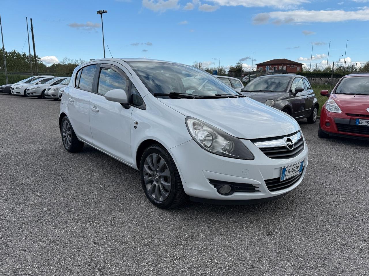 Opel Corsa 1.3 CDTI 75CV 5 porte OK PER NEOPATENTATI