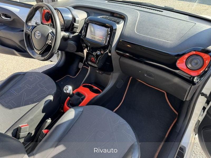 Toyota Aygo 1.0 VVT-i x-wave orange