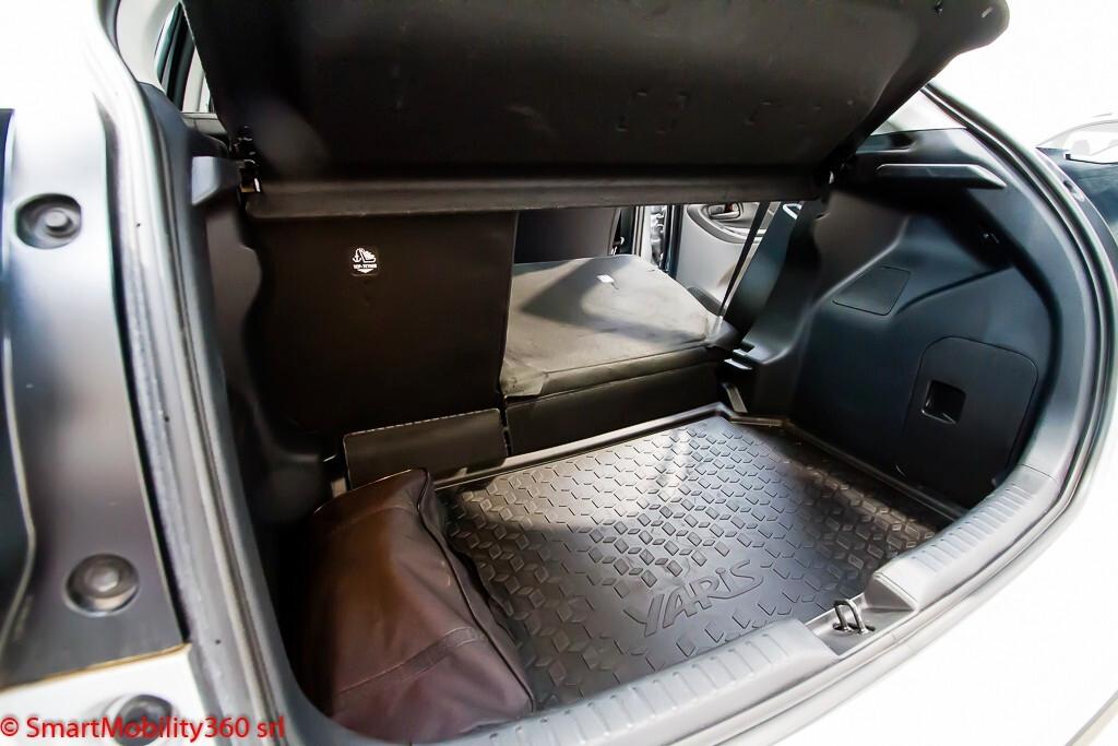 Toyota Yaris 1.5 Hybrid Active E-CVT Business Pack - Ok neopatentati!!!