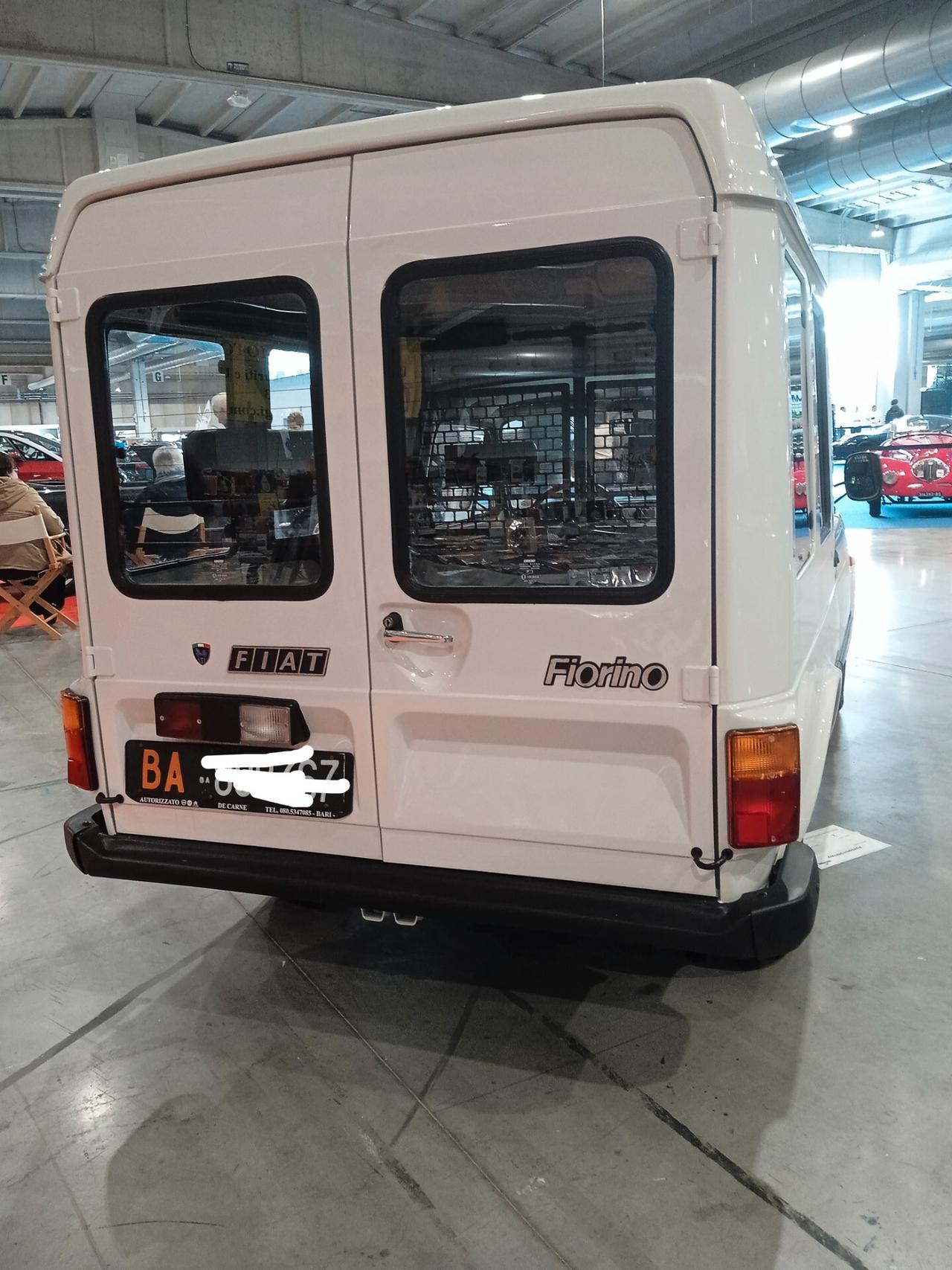 Fiat 127 1050 fiorino autovettura 6 posti ASI