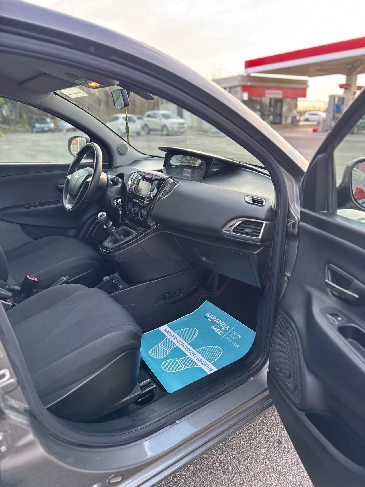 Lancia Ypsilon 1.2 69 CV 5 porte GPL Ecochic Gold