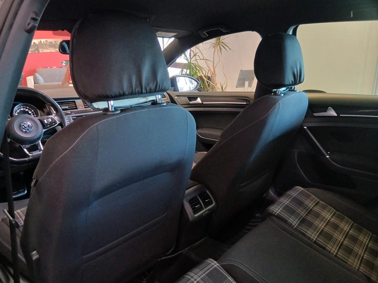 Volkswagen Golf 7 GTD 2.0 TDI DSG 184CV GARANTITA