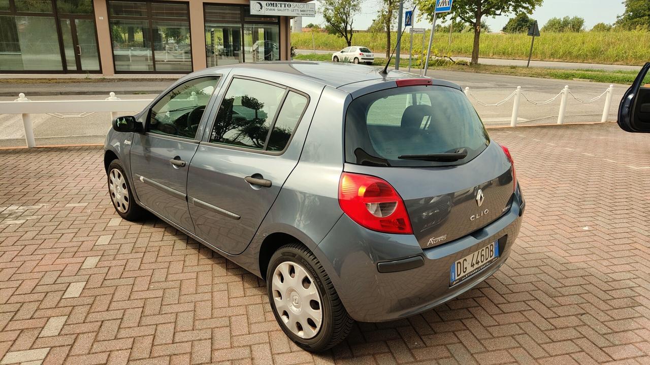 Renault Clio 1.2 5 porte OK NEO PATENTATI STUPENDA