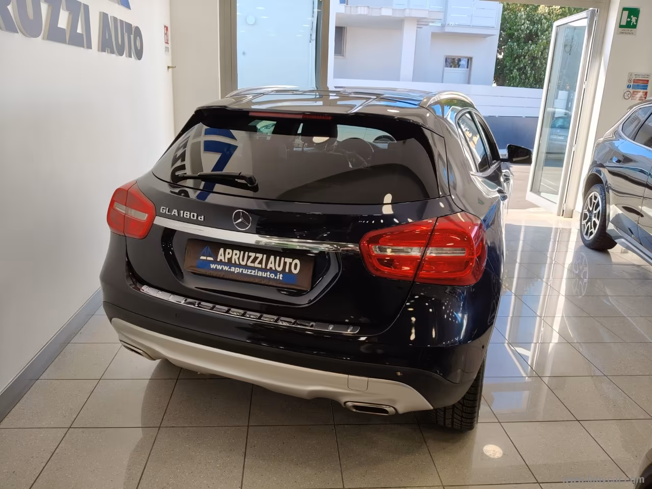 MERCEDES-BENZ GLA 180 d Automatic Sport