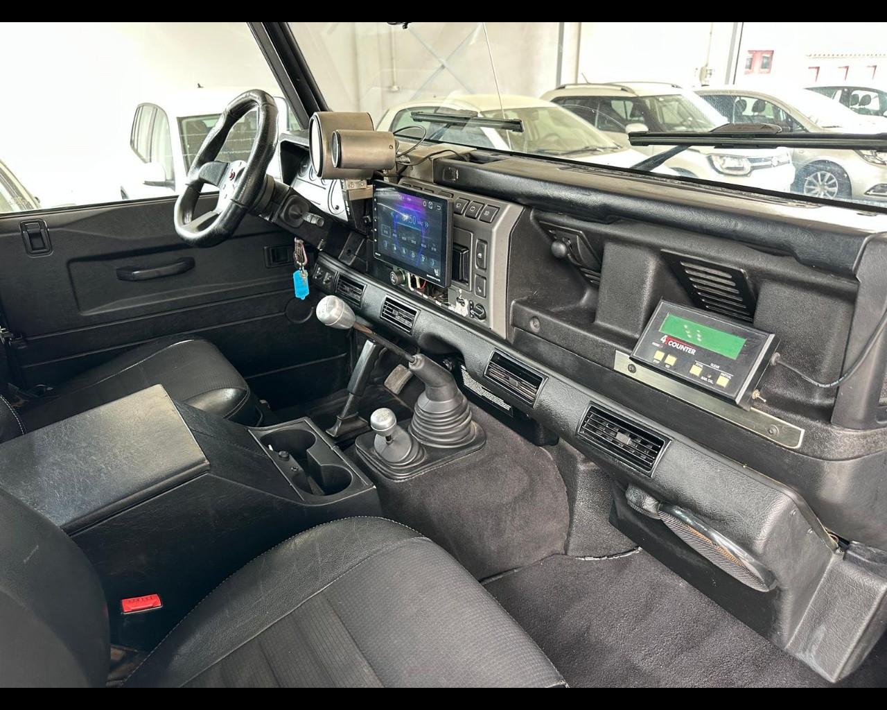 LAND ROVER Defender - Defender 90 2.5 Td5 Station Wagon S