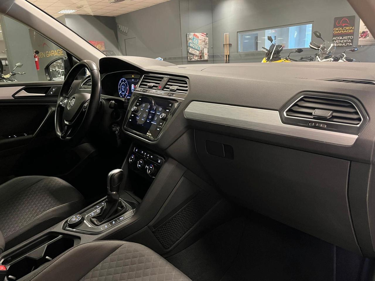 Volkswagen Tiguan 2.0 TDI SCR 4MOTION Sport BlueMotion R-Line