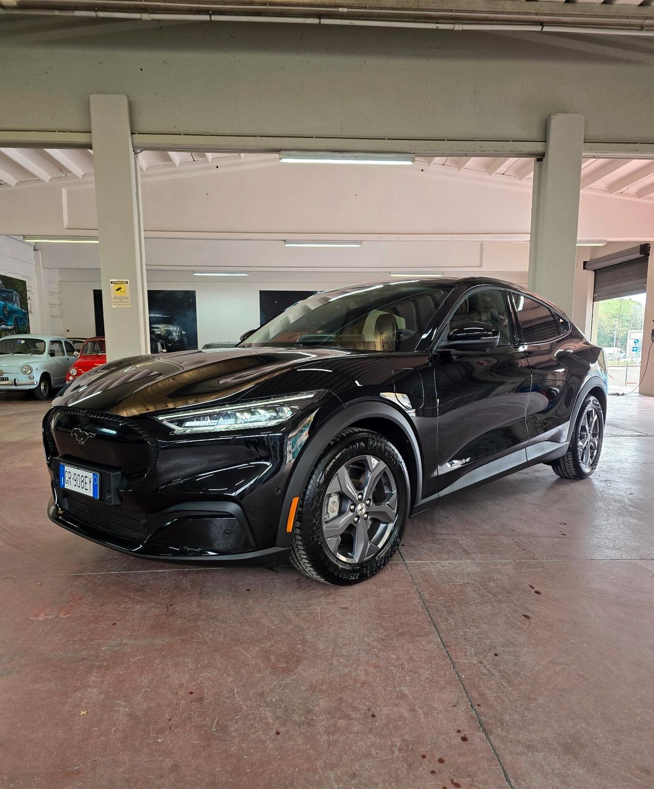 Ford Mustang Mach-E Elettrico Standard 269CV